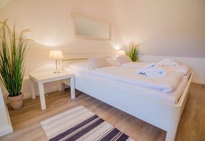 Westbrise App. 7 – 2-Zimmer-Ferienwohnung mit Balkon, in Strandnähe.