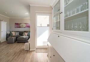 Schloss am Meer, App. 5 "Strandläufer" – 3-Zimmer-Ferienwohnung mit Terrasse - nur 150 Meter zum Strand.