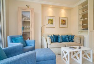 Hannah – 4-Zimmer-Ferienwohnung für max. 5 Personen mit Terrasse u Strandkorb (saisonal).