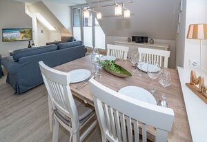 Meeresbrise – 3-Zimmer-Ferienwohnung mit Balkon. - nur 300 Meter zum Strand.