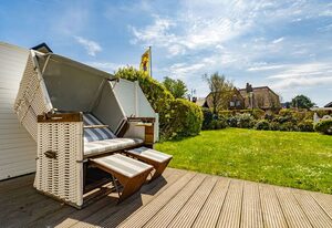 Emma – Ruhige Erdgeschoss-Ferienwohnung mit Terrasse für max. 4 Personen.