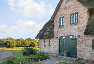 Sylt-Hues – Lifestyle unter Reet, Strand & Meer um die Ecke. Ihr optimales Urlaubs-Domizil
