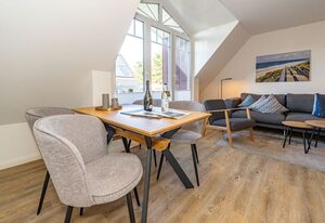 Austernfischer App. 4 – 3-Zimmer-Ferienwohnung für bis zu 4 Personen mit Balkon.