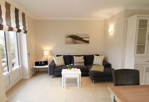 Marla App. 1 – 3-Zimmer-Ferienwohnung mit Terrasse. - nur 400 Meter zum Strand.