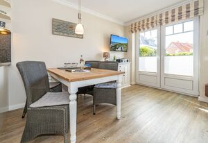 Auszeit Sylt App. 2 – Ferienwohnung für max. 4 Personen mit Terrasse - nur 400m bis zum Strand!