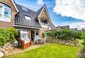 Auszeit Sylt App. 2 – Ferienwohnung für max. 4 Personen mit Terrasse - nur 400m bis zum Strand!