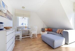 Haus Sonnenschein Whg. G – Drei Raum Appartement im Obergeschoss und Dachgeschoss mit ca. 65m² Nutzfläche.