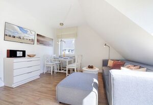 Haus Sonnenschein Whg. G – Drei Raum Appartement im Obergeschoss und Dachgeschoss mit ca. 65m² Nutzfläche.