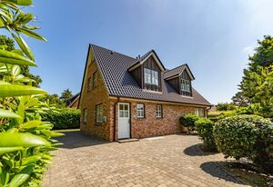 Wandaful Hüs – Ferienhaushälfte für max. 4 Personen, in ruhiger Lage mit Terrasse.