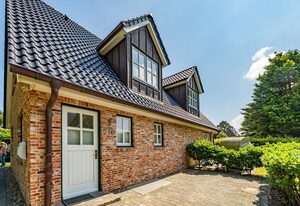 Wandaful Hüs – Ferienhaushälfte für max. 4 Personen, in ruhiger Lage mit Terrasse.