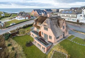 Noller's Hüs – Ein Traum von Ferienhaus wartet mit dem „Noller`s Hüs“ in Wenningstedt auf Sie.