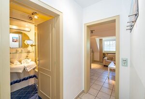 App.Reetlodge – Ferienwohnung unter Reet für bis zu 4 Personen mit Sonnenkuhle.