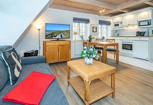 Altstadttor 20 – Zentral gelegene Ferienwohnung unter Reet für max. 2 Personen, in Westerland.