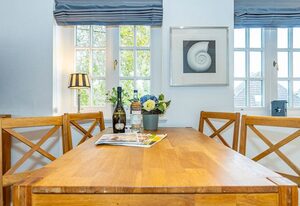 Altstadttor 20 – Zentral gelegene Ferienwohnung unter Reet für max. 2 Personen, in Westerland.