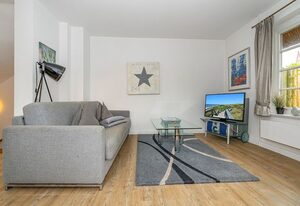 Altstadttor 19 – Ferienwohnung unter Reet für bis zu 2 Personen mit Terrasse, in Westerland.