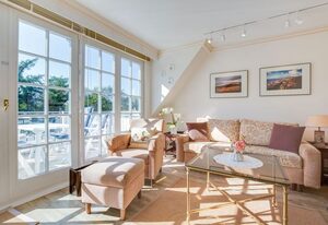 Carin, App. 5 – De-Luxe Dorfteich-Flair.