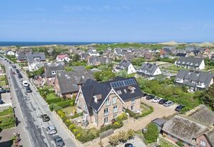 Landhaus Berthin-Bleeg, App. 10 Orphée – Top Lage. Hochwertige Ausstattung. 4 Meter Deckenhöhe!