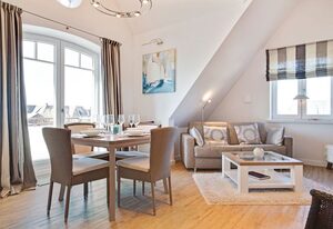 Landhaus Berthin-Bleeg, App. 10 Orphée – Top Lage. Hochwertige Ausstattung. 4 Meter Deckenhöhe!