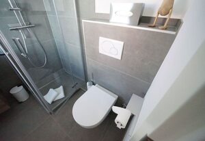Helle Ferienwohnung mit sonniger Terrasse