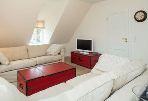 Seestern Keitum – Diese Obergeschoss-Wohnung ist ca. 60 m² groß und bietet zwei Personen Platz.
