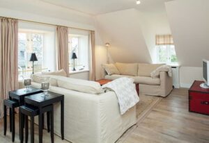 Seestern Keitum – Diese Obergeschoss-Wohnung ist ca. 60 m² groß und bietet zwei Personen Platz.