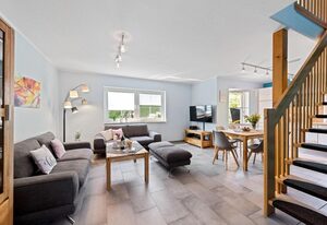 Am Bahndamm 73  "Haus Meerblick" – helles und freundliches Ferienhaus in Strandnähe