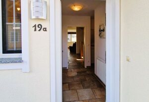 Strandstrasse 19a – schöne, in 2. Reihe gelegene Haushälfte