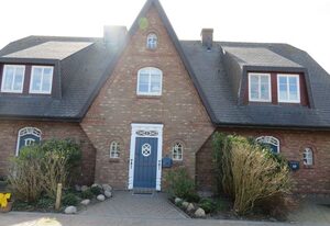 Wünderschöner Hausteil mit Garten