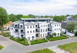 Logierhaus Friedrich – Exklusive Ferienwohnung in Zingst: Komfort auf 132 m² direkt am Ostseestrand