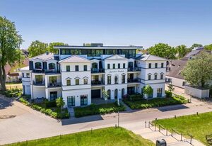 Logierhaus Friedrich – Exklusive Ferienwohnung in Zingst: Komfort auf 132 m² direkt am Ostseestrand