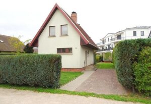 Seestrasse 42 "Haus Kamin" – kleines Ferienhaus in Strandnähe
