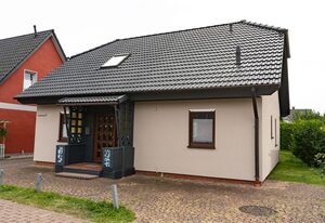 Haus Zeitlos – Schönes freistehendes Ferienhaus mit möblierter Südterrasse und Steingrill!