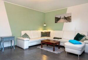 Haus Zeitlos – Schönes freistehendes Ferienhaus mit möblierter Südterrasse und Steingrill!