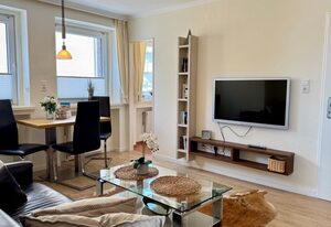 7-9, Marienstr., sehr strandnah, Südbalkon mit kleinem Seeblick, 2 Zi.
