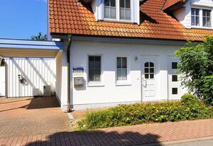 Deichweg 9a – ruhig gelegene Doppelhaushälfte in Boddennähe