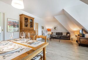 Weefster – Helle und gemütliche Wohnung im OG/DG für bis zu 4 Personen.