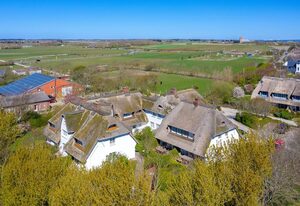 Süderhof App. 14 – Süderhof 14 - im Südwesten von Keitum gelegenes reetgedecktes Haus
