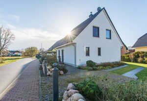 Ferienhaus - Deichweg 10 – Ferienhaus Deichweg 10 – Komfortables Ferienhaus mit Garten in Zingst