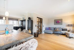 Strandhaus – Hausteil im EG,UG,OG,DG ca. 157qm Nutzfl., Nichtraucher, Haustiere nicht erlaubt