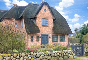 Strandhaus – Hausteil im EG,UG,OG,DG ca. 157qm Nutzfl., Nichtraucher, Haustiere nicht erlaubt