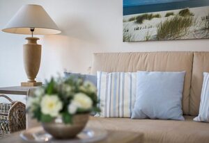 Landhaus Berthin-Bleeg, App. 5 Strandleben – Top Lage. Beach-Style Ausstattung. Viel Platz. Alles auf einer Ebene.