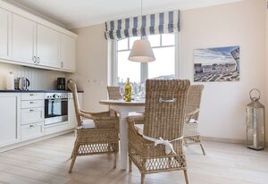 Landhaus Berthin-Bleeg, App. 5 Strandleben – Top Lage. Beach-Style Ausstattung. Viel Platz. Alles auf einer Ebene.
