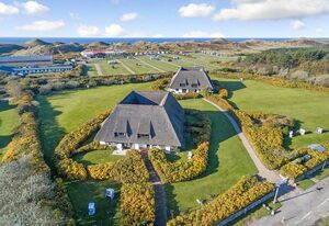 Passat, App. 5 – Idyllisch hinter den Dünen gelegenes 3-Raum-Appartement unter Reet.