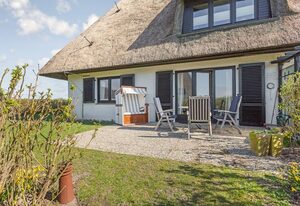 Passat, App. 5 – Idyllisch hinter den Dünen gelegenes 3-Raum-Appartement unter Reet.