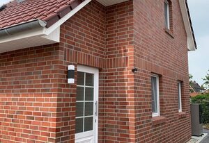 Loppi Hus – Hochwertiges Ferienhaus in direkter Kanallage