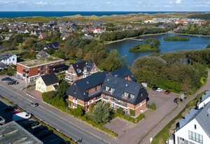 Meine Insel Sylt – Direkt am idyllischen Wenningstedter Dorfteich gelegen !