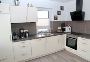 Deichglück – 100qm Friesenhaus mit Kamin, Infrarotkabine für 6 Personen in Hilgenriedersiel