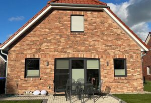 Deichglück – 100qm Friesenhaus mit Kamin, Infrarotkabine für 6 Personen in Hilgenriedersiel