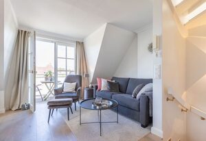 Hingst, App. 3 Nettes Neest – Luxuriöses zwei-Raum Appartement im Ober- & Dachgeschoss, ca. 52 qm Nutzfläche.