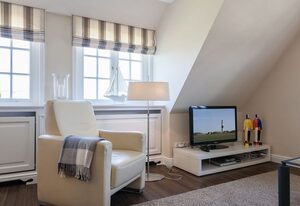 Sünnaklaas – Top Lage mit Meerblick. Design-Ausstattung. Kuschelig unter Reet.